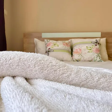 Apartment Privilege - Menada Elenite