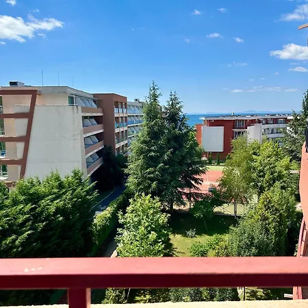 Privilege - Menada *