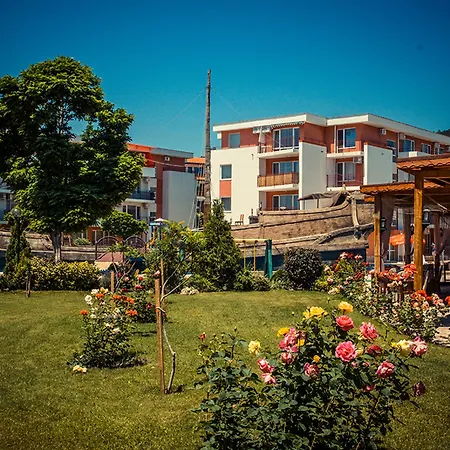 Privilege - Menada *