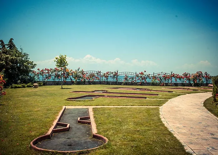 Privilege - Menada * Elenite