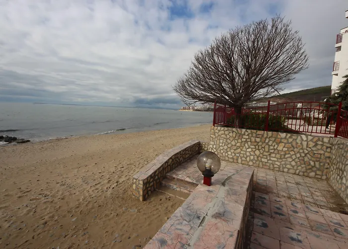 Apartment Privilege - Menada Elenite